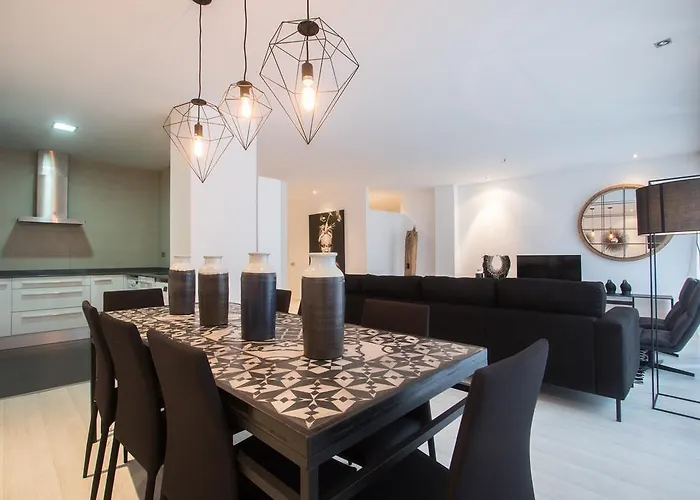 Luxury - Boutique Center 아파트