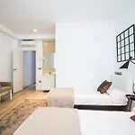 Luxury - Boutique Center