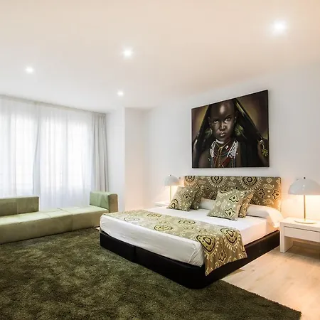 Luxury - Boutique Center Apartment